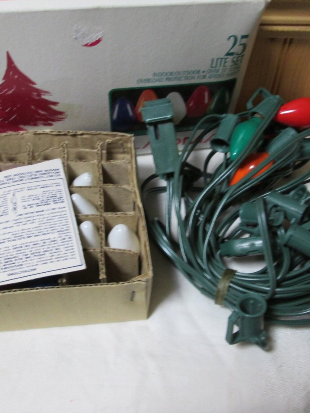 Vtg Noma in box UNused Christmas lights  25 light green cord